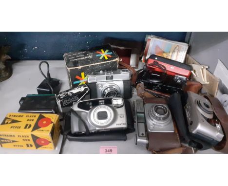 Mixed vintage cameras to include 2 Ilford Sportsmans, a Pentax Espio 928 and an Olympus A11 together with collectors cards an