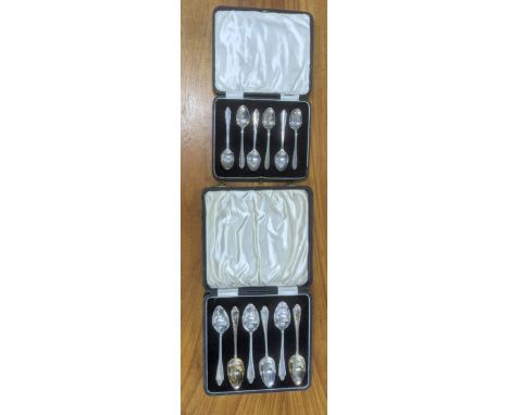Two sets of William Suckling silver spoons to include a set of six teaspoons hallmarked Birmingham 1927 and a set of six othe