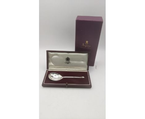 An Asprey silver spoon hallmarked London 1984 in a fitted case Location:If there is no condition report shown, please request