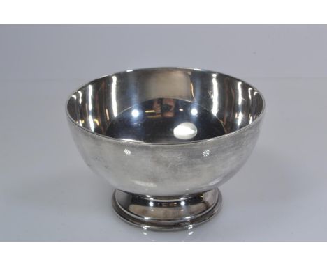 Silver sugar bowl, Wakely &amp; Wheeler, London 1977, diameter 8.7cm, 143.8 grams