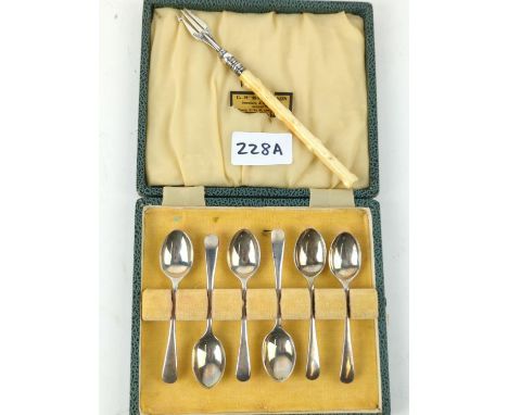 Set of six silver coffee spoons, Thomas Bradbury & Sons Ltd, Sheffield 1944, gross weight 50 grams, with fitted case, togethe