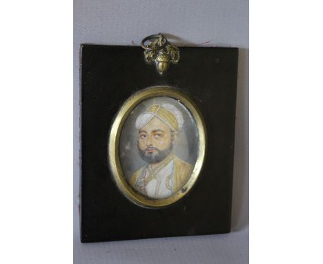 (XIX-XX). Indian school, oval portrait miniature on ivory, study of a bearded man, unsigned, framed and glazed, frame with ac