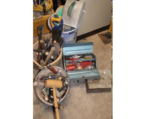 A SELECTION OF MIXED TOOLS ETC TO INCLUDE A TOOLBOX WITH CONTENTS