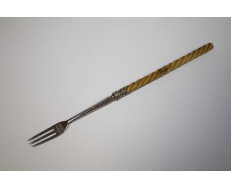 AN ANTIQUE HALLMARKED SILVER PICKLE FORK 