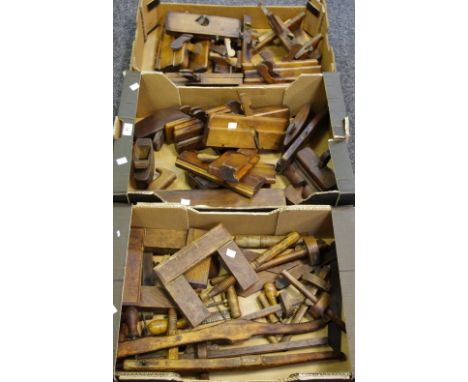 Carpenters tools - Plough planes; rebate planes (various profiles); smoothing plane; mortice gauges; clamps etc