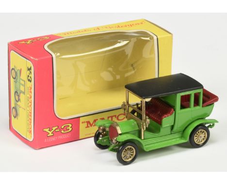 Matchbox Models of Yesteryear Y3 Benz Limousine - light green body, Matt Black roof, dark red grille &amp; seats, brass 12-sp