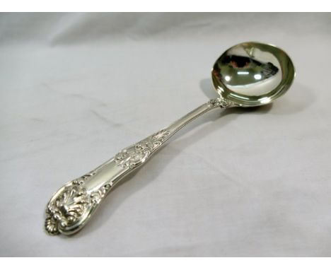 A William IV silver Queens pattern sauce ladle with oyster heel decoration to the reverse, London 1833, 18.5cm long, 3.01ozt,