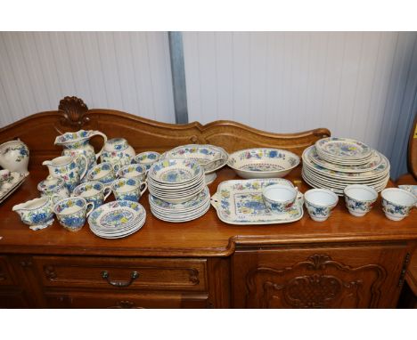A collection of Masons "Regency" pattern dinner and teaware