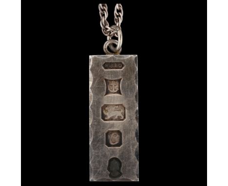 An Elizabeth II Silver Jubilee ingot pendant necklace, on silver Prince of Wales link chain, maker's marks E J limited, hallm