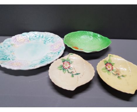 3 PIECES OF CARLTON WARE INCLUDES LEAF AND CABBAGE WARE TOGETHER WITH A HAND PAINTED FLORAL PATTERNED AVON PLATE