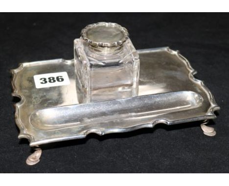 A George V silver inkstand by Daniel & John Welby Ltd, London, 1912, 6.75in.