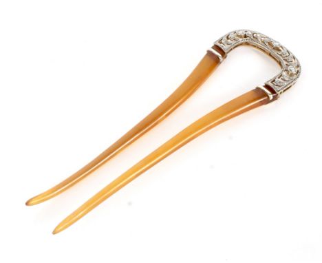 An early 20th century French platinum-flashed gold, diamond and blonde tortoiseshell hairpiece. In the form of a platinum-fla