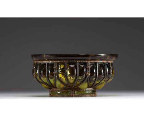 DAUM Nancy and Louis MAJORELLE (1859-1926) Blown and moulded glass bowl with gold leaf inclusion, hammered wrought iron mount