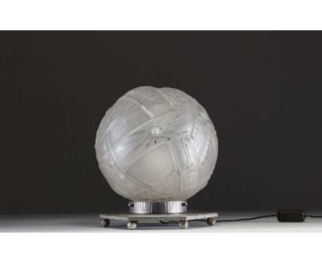 MULLER Freres Luneville - Art Deco table lamp, pressed moulded glass globe and nickel-plated metal base, circa 1930, signed. 