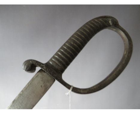 (XVIII-XIX). Cutlass with decoration to blade (faded), no scabbard, length of blade 75 cm, overall blade, 91 cm