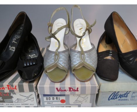 THREE PAIRS OF VINTAGE 1940s / 1950s LADIES SHOES, comprising a pair of Black Van Dal shoes size 65D with associated box, a b