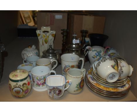 A selection of ceramics including tea cups and saucers