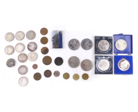 A group of Victorian and later coinage, comprising a Victoria 1837 half crown, various George V and VI silver half crowns, tw