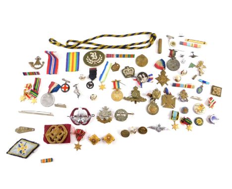 Medals, bars and badges, comprising WWI 14-15 star inscribed PTE H Davison RAMC 593, Defence Medal for Durose, various ribbon