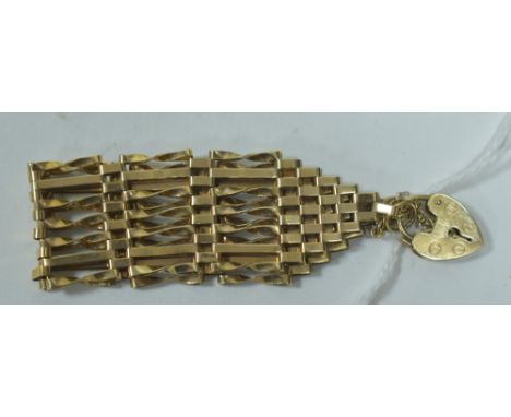 A 9ct yellow gold gate link bracelet, 12.8g gross.