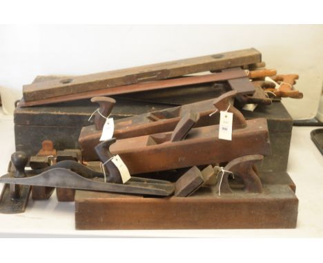 Ten vintage wood planes; together with a collection of vintage saws; and a toolbox containing other vintage general and woodw