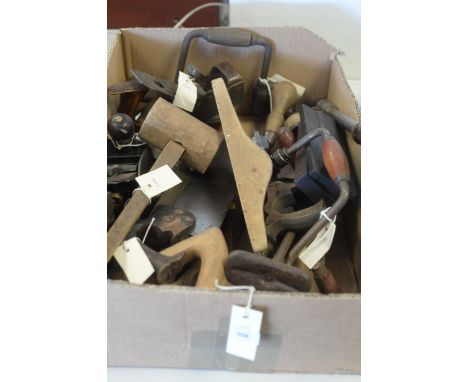 Vintage tools, to include: saws; brace drills; planes; mallets; hammers; and others.