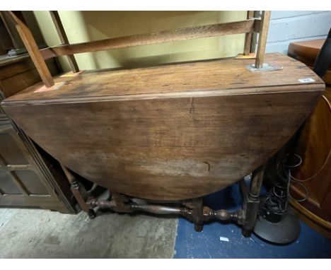 18TH CENTURY MAHOGANY TURNED LEG GATE LEG TABLE 
