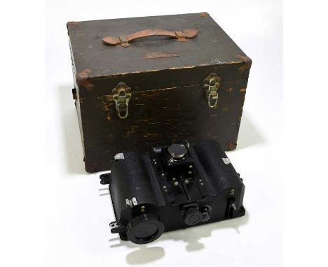 An American US army issue Astrograph, type A-1, specification number 27404, in original box with booklet.