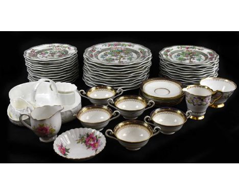 An assortment of ceramics to include a Coalport 'Indian Tree' pattern part dinner service, Royal Doulton tea cups and saucers
