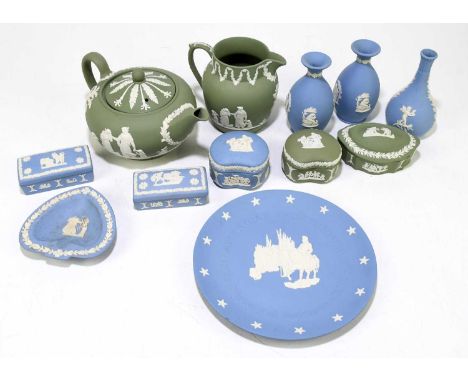 WEDGWOOD; a small collection of assorted Jasperware to include teapot, a pair of trinket boxes and covers, a heart shaped ash