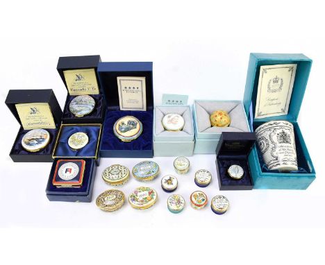 A collection of nineteen modern enamel pill and trinket boxes, to include Halcyon Days and Bilston &amp; Battersea examples.
