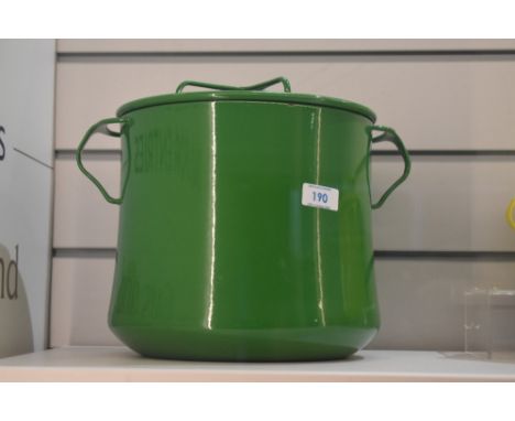 A rare vintage Dansk designs France IHQ enamelled cookware casserole pot in vibrant green, measures 21cm tall.