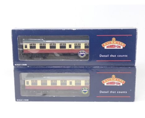 A boxed Bachmann 00 gauge BR Mk1 Coach and a boxed BR Mk1 Corridor Coach 