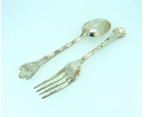 A "James II" style silver 'Trefid' Spoon and Fork set, by Francis Howard Ltd, hallmarked Sheffield, 1965, approximately 5½in 