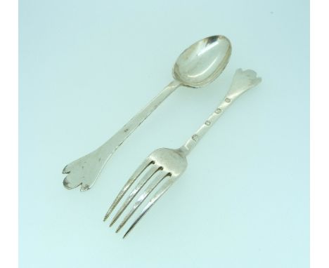 A "James II" style silver 'Trefid' Spoon and Fork set, by Francis Howard Ltd, hallmarked Sheffield, 1963, approximately 5½in 