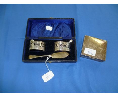 A pair of George V silver Open Salts, hallmarked Birmingham 1913, of oval form with bands of pierced decoration and blue glas