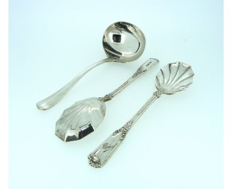 A pair of silver Preserve Spoons, by Mappin & Webb Ltd, hallmarked Sheffield, 1959, in fitted presentation case, together wit