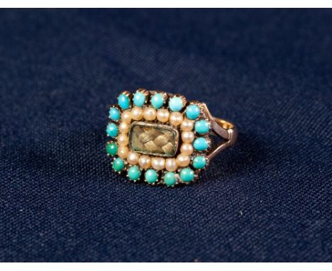 VICTORIAN 18ct GOLD RING CENTERED WITH PLAITED HAIR WITHIN BORDERS OF SEED PEARLS AND TURQUOISE