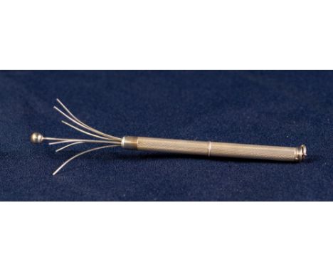 MODERN SILVER ENGINE TURNED COCKTAIL SWIZZLE STICK with suspension ring, hallmarked Birmingham 1993