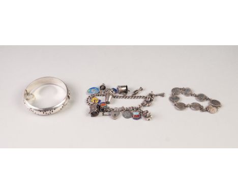 MEXICAN STERLING HINGE OPENING HOLLOW BANGLE, marked '925', BRACELET, of eight chain lined small Dutch silver small 10 cents 