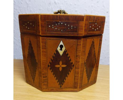 GEORGE III SATINWOOD OCTAGONAL TEA CADDY BOX -CROSSBANDED AND INLAID WITH LOZENGE DECORATION 10CM H