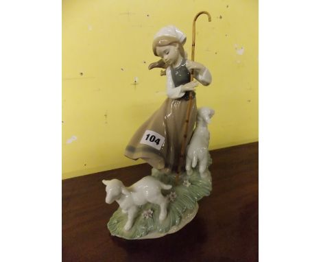 LLADRO FIGURE 06964 "COUNTRY LIFE" 30CM HIGH