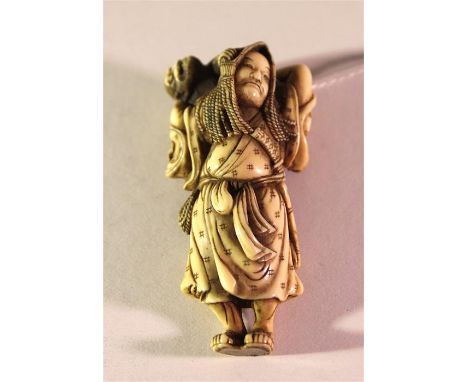 Fine quality Japanese Meiji period Netsuke of a warrior with monkey. 6,5cmsCONDITION:Good condition. No obvious signs of dama
