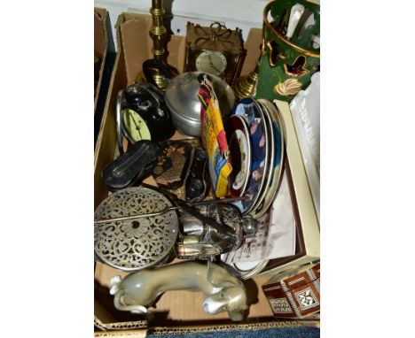 A BOX OF COLLECTABLES, CERAMICS, METALWARE, ETC, including a pair of brass candlesticks, height 27cm, a Lladro figure of a Ba