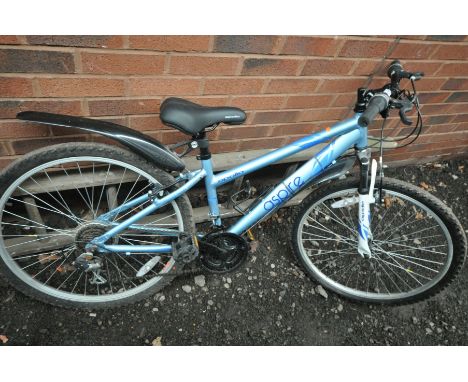 AN APOLLO ASPIRE LIGHT BLUE CHILDS BIKE