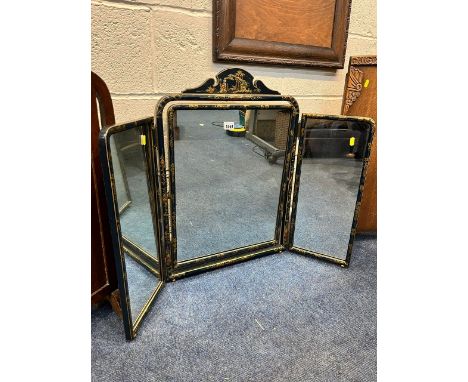 AN EARLY 20TH JAPPANNED TRIPLE DRESSING MIRROR, oak three panel shaped fire screen with floral decoration (condition:-repairs