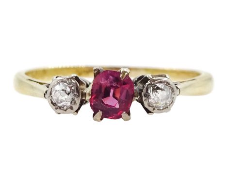 Early 20th century 18ct gold three stone pink topaz and old cut diamond ring, stampedCondition Report:Approx 1.55gm, size K, 