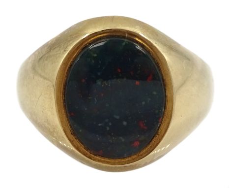 9ct gold bloodstone signet ring, Birmingham 1978Condition Report:Approx 7.6gm, size R-S, max depth = 16mm, light scratches to