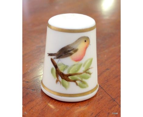 An M Munslow Royal Worcester hand painted thimble depicting a robin
