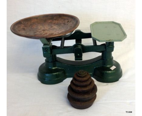 Avery Scales with weights